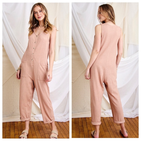 #44 Fabulous Sleeveless V-neck Relax fit Jumpsuit - Picture 2 of 5